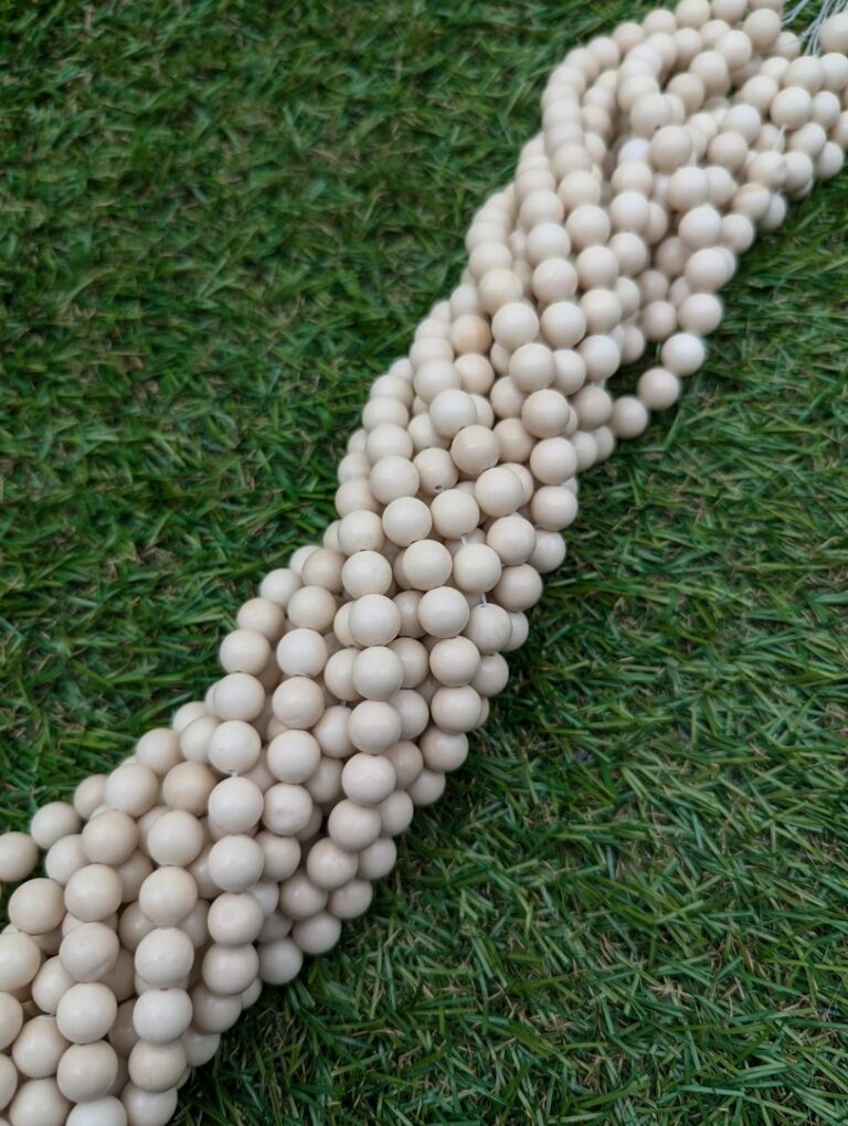 fil perles pierre de rivière 68 et 10mm La Taverne aux Minéraux